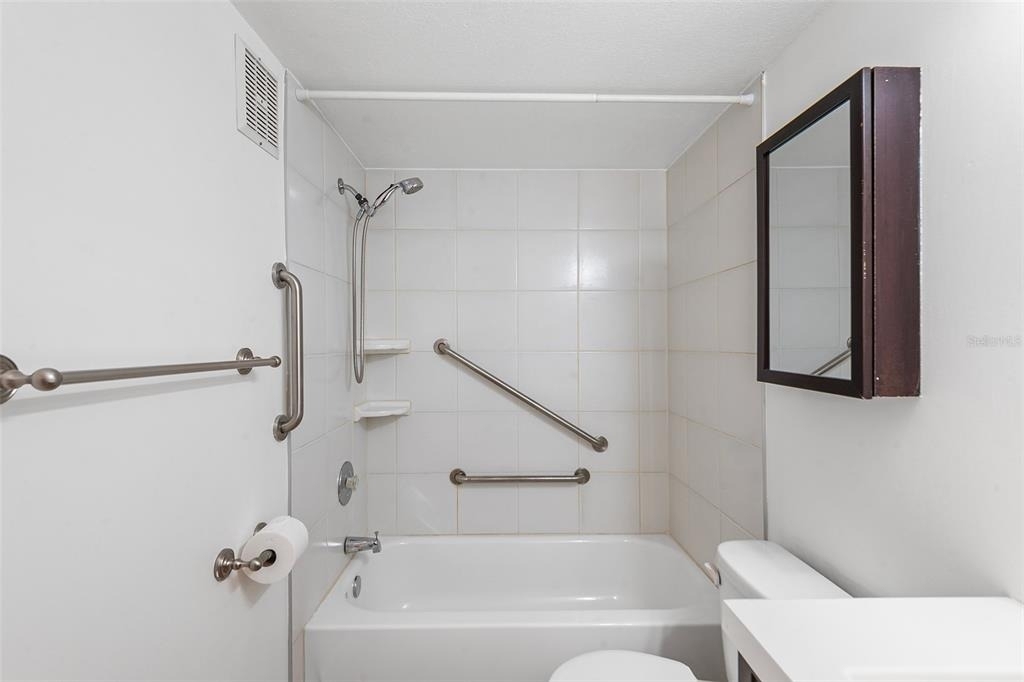 555 62nd Street S - Photo 10