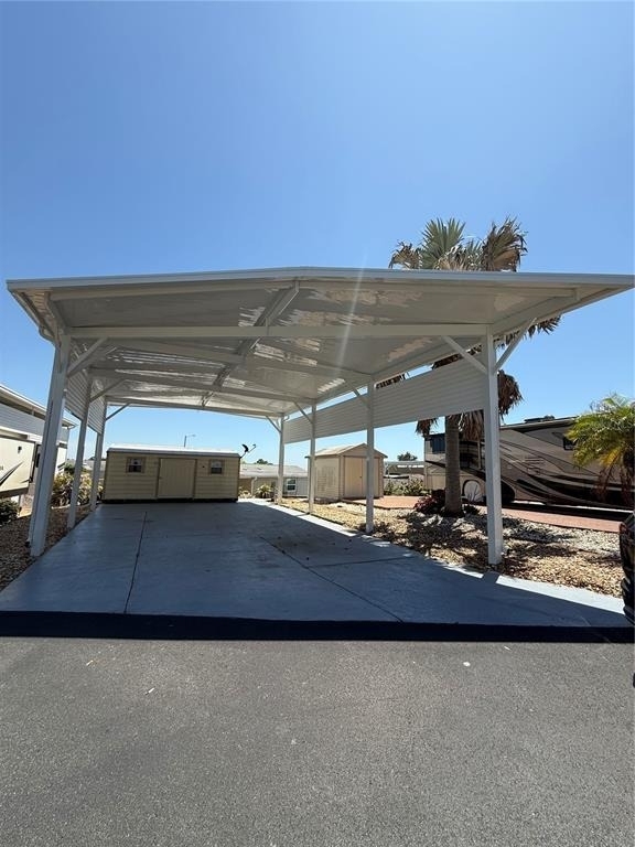 319 Broken Woods Boulevard - Photo 1