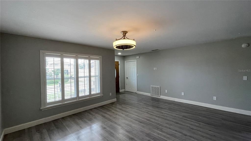 3791 Huntwicke Boulevard - Photo 5