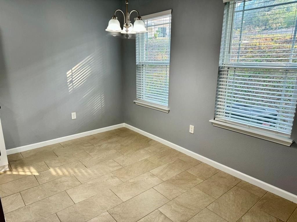930 Lakefront Village Drive - Photo 4