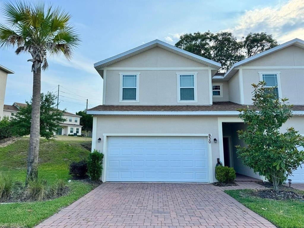930 Lakefront Village Drive - Photo 1