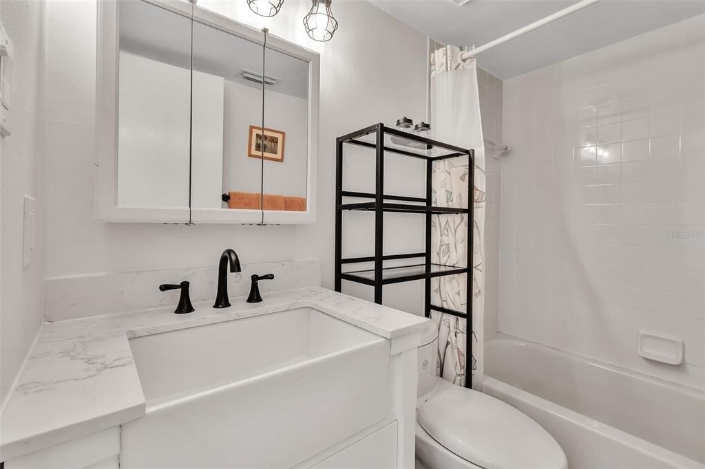 5224 Lake Village Drive - Photo 27