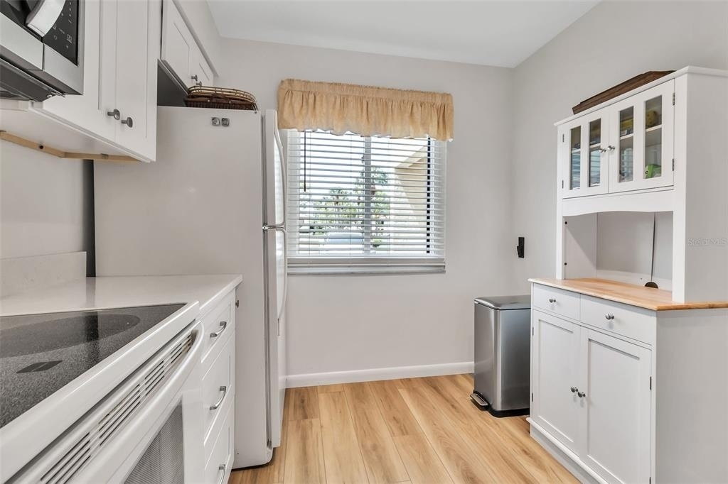 5224 Lake Village Drive - Photo 7