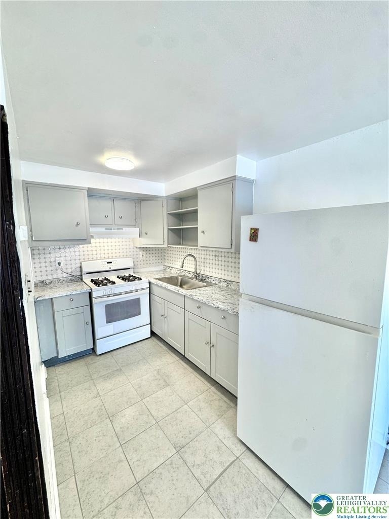 749 Benton Street - Photo 5