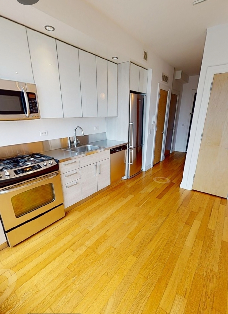 West 54th Street - Photo 2