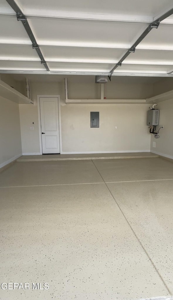 13988 Summer Hail Avenue - Photo 3