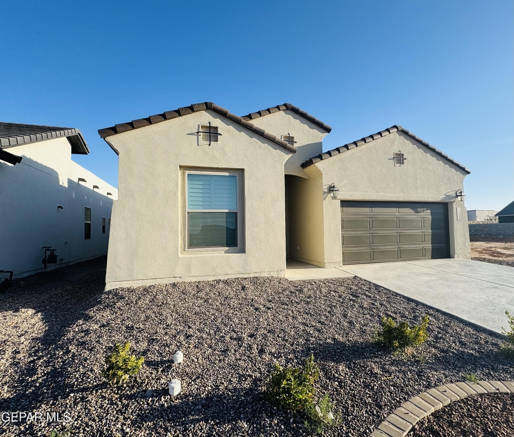 13988 Summer Hail Avenue - Photo 4