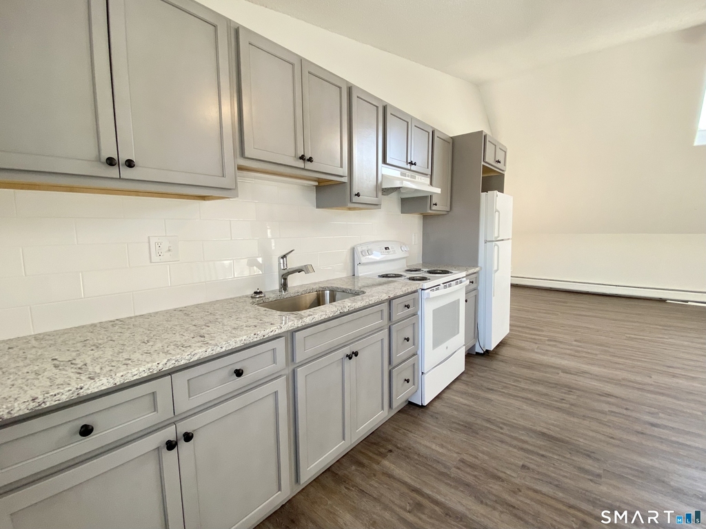 79 Avon Street - Photo 3