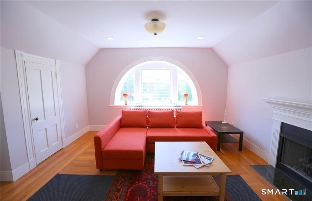 392 Orange Street - Photo 0