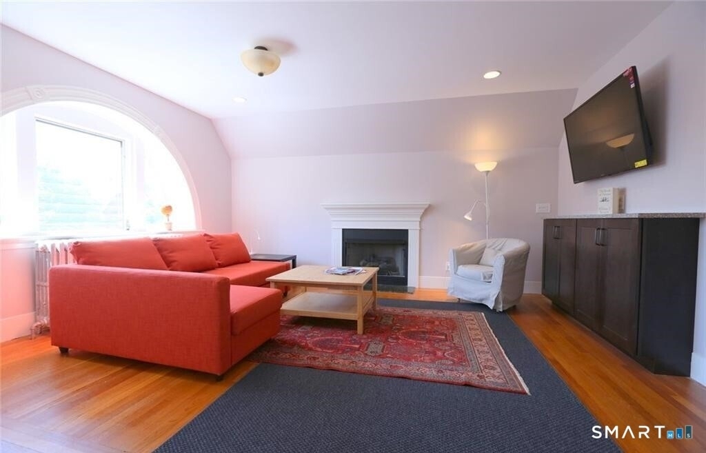 392 Orange Street - Photo 1
