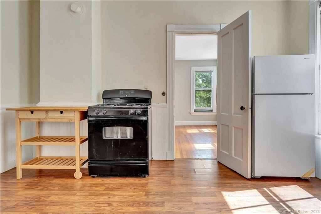 28 Edwards Street - Photo 4