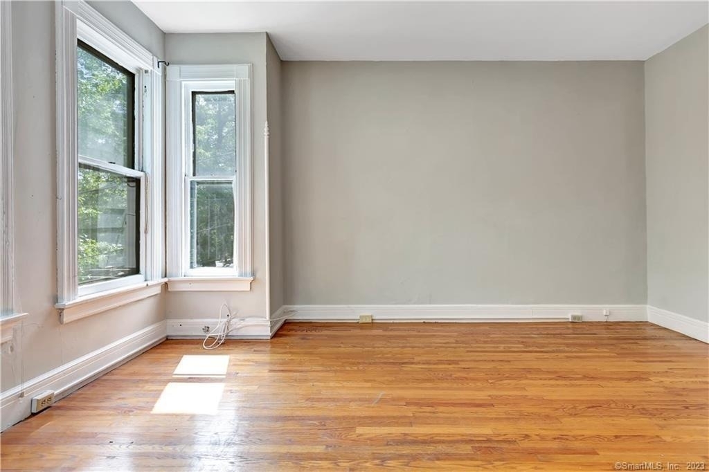 28 Edwards Street - Photo 8