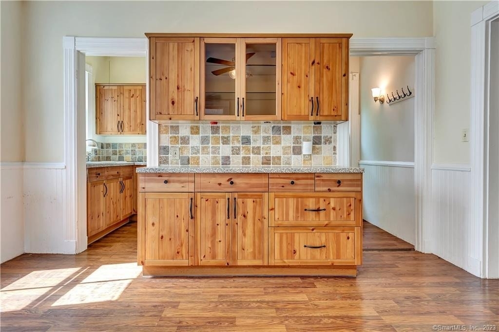 28 Edwards Street - Photo 1