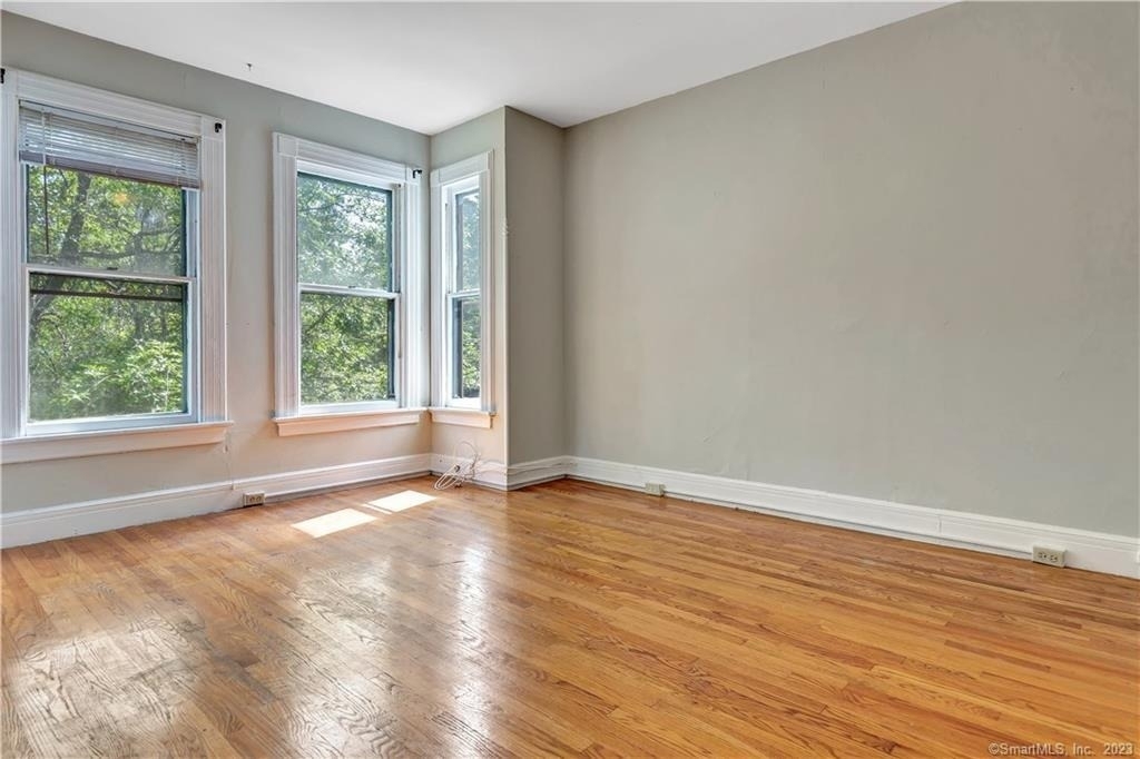 28 Edwards Street - Photo 6