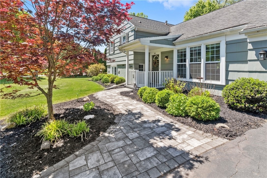 39 Little Brook Drive - Photo 1
