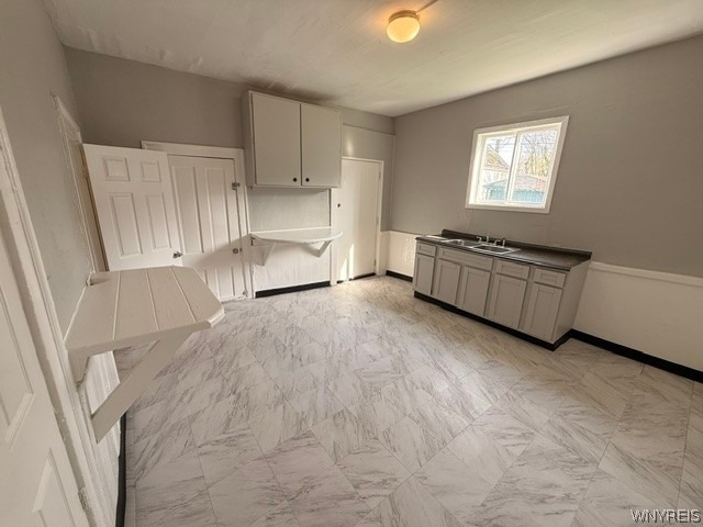 491 Emslie Street - Photo 5