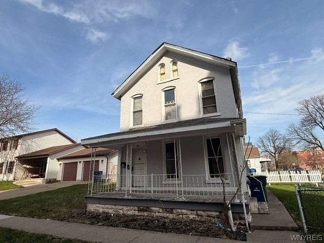 491 Emslie Street - Photo 1