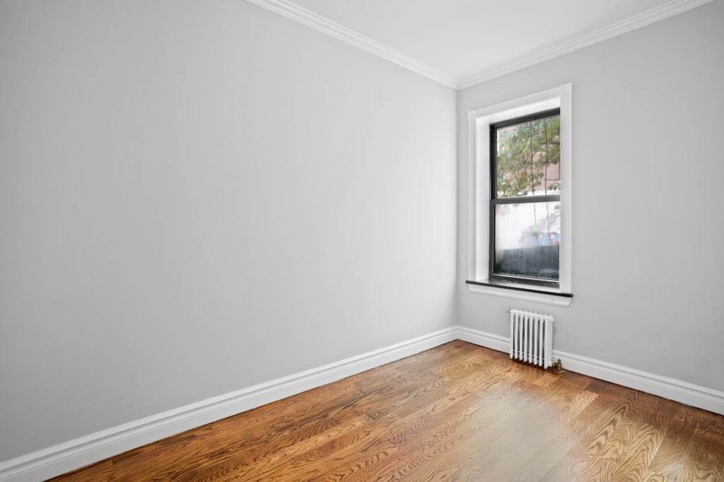 East 18th Street - Photo 5