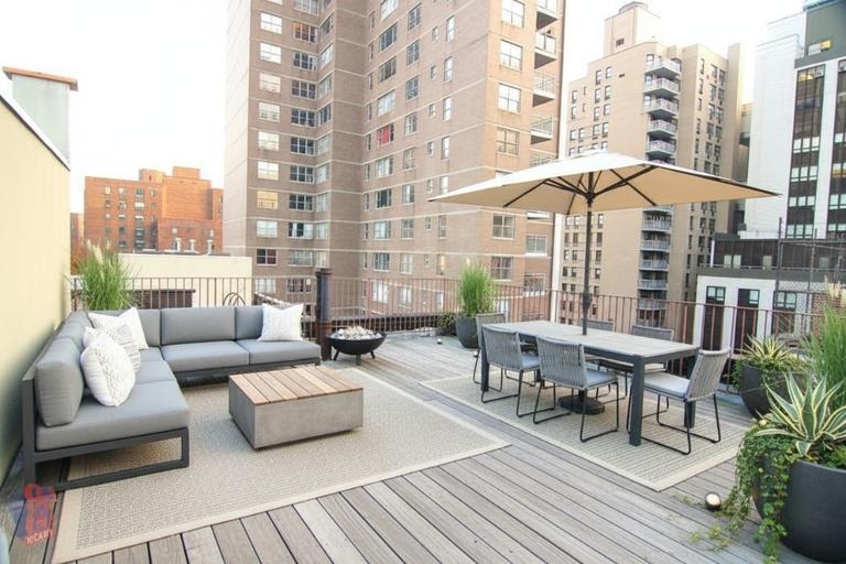 East 18th Street - Photo 4