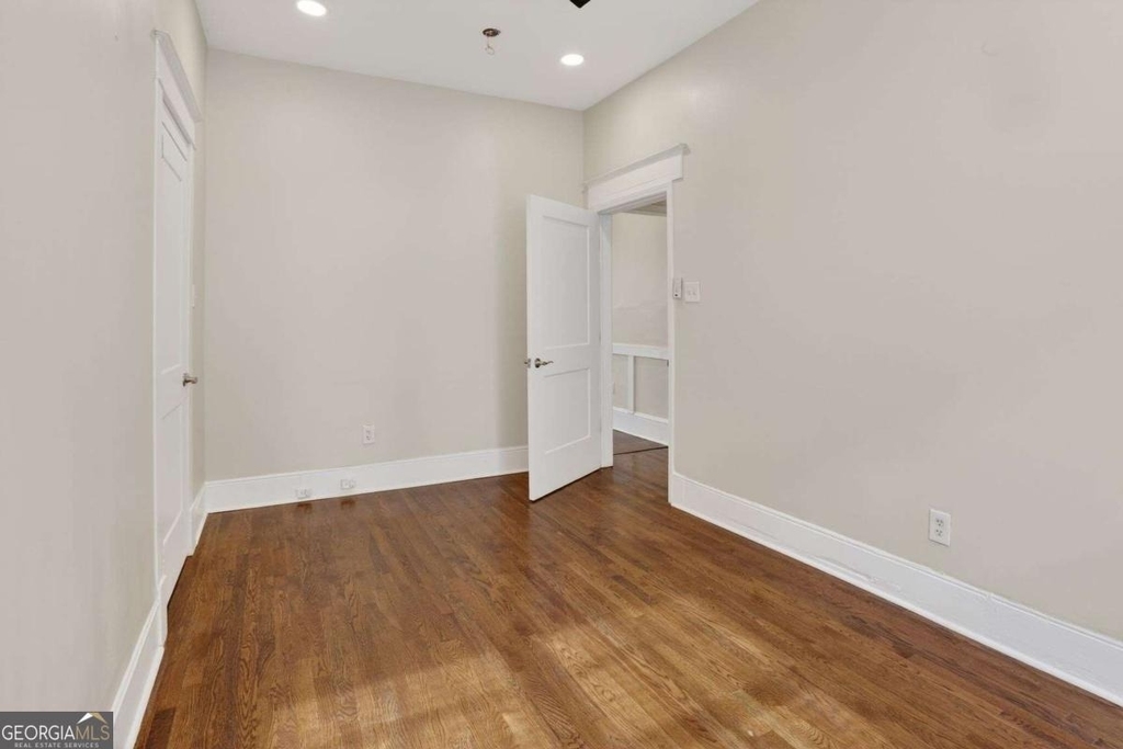 585 Jones Avenue - Photo 14