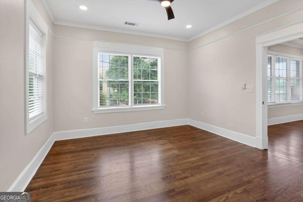 585 Jones Avenue - Photo 4