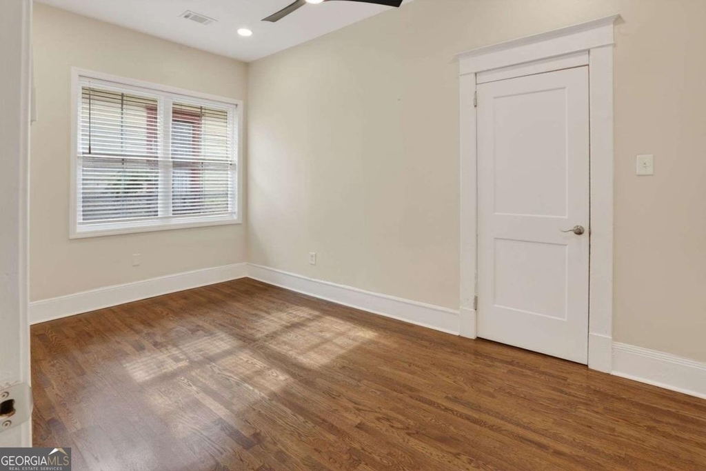 585 Jones Avenue - Photo 13