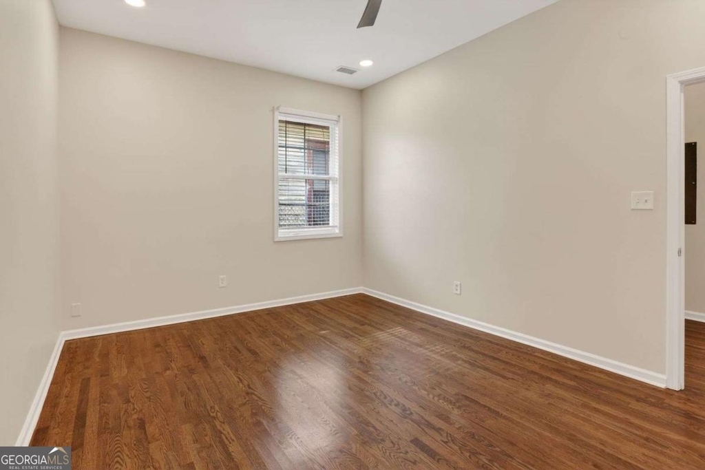 585 Jones Avenue - Photo 15