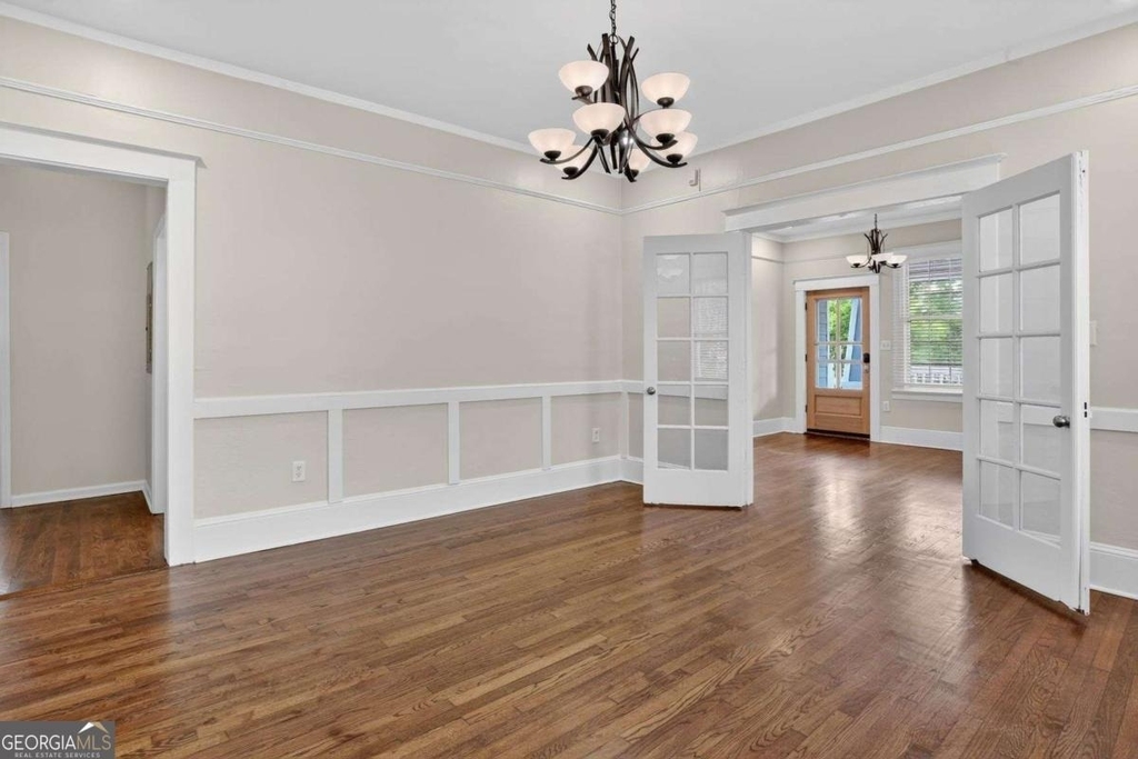 585 Jones Avenue - Photo 8