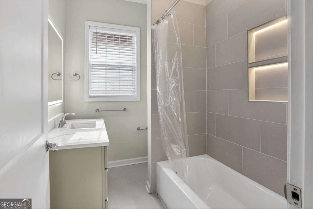 585 Jones Avenue - Photo 16