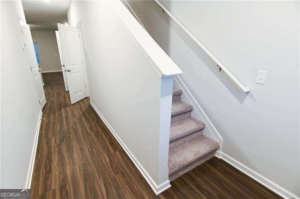115 Village Green Drive Nw - Photo 2