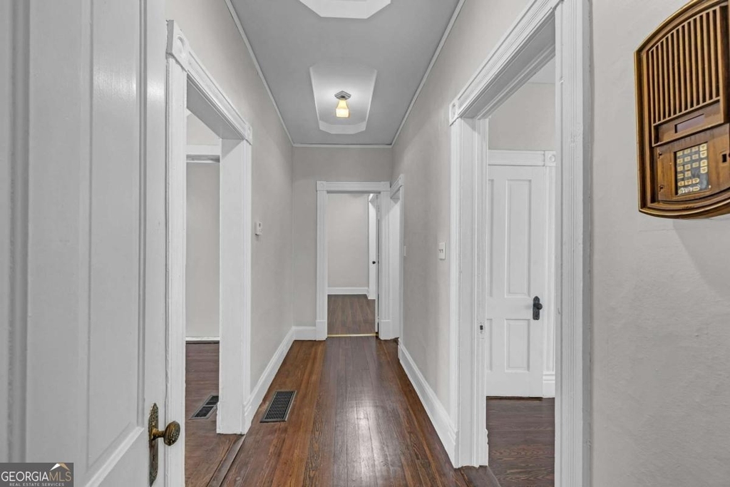 660 Queen Street Sw - Photo 7