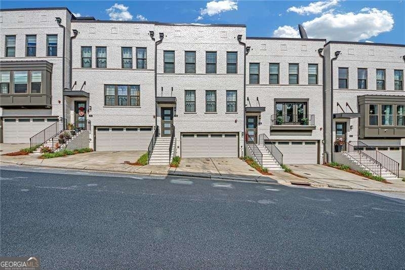860 Stonehill Lane - Photo 0
