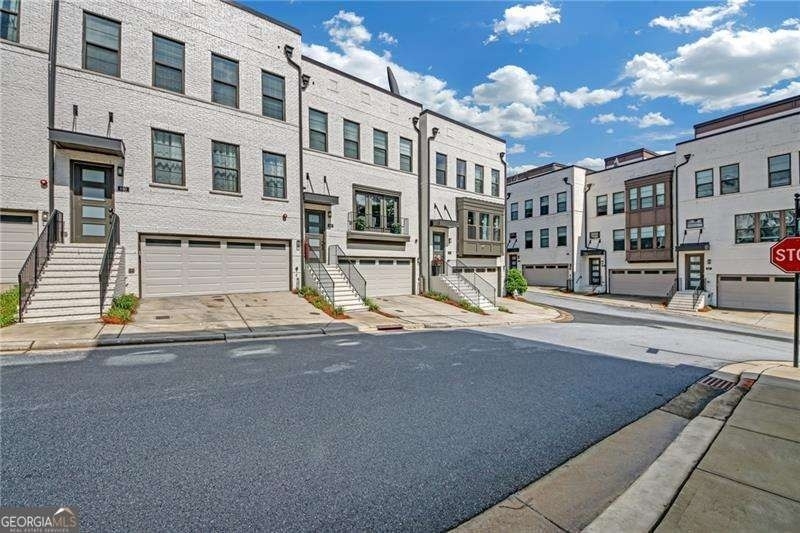 860 Stonehill Lane - Photo 1