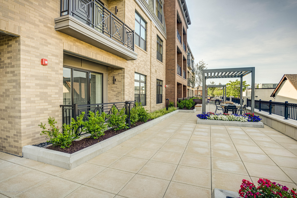 55 W Front Street - Photo 18