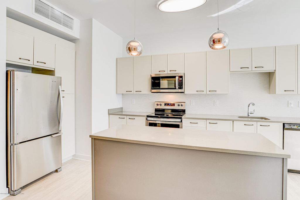 55 W Front Street - Photo 7