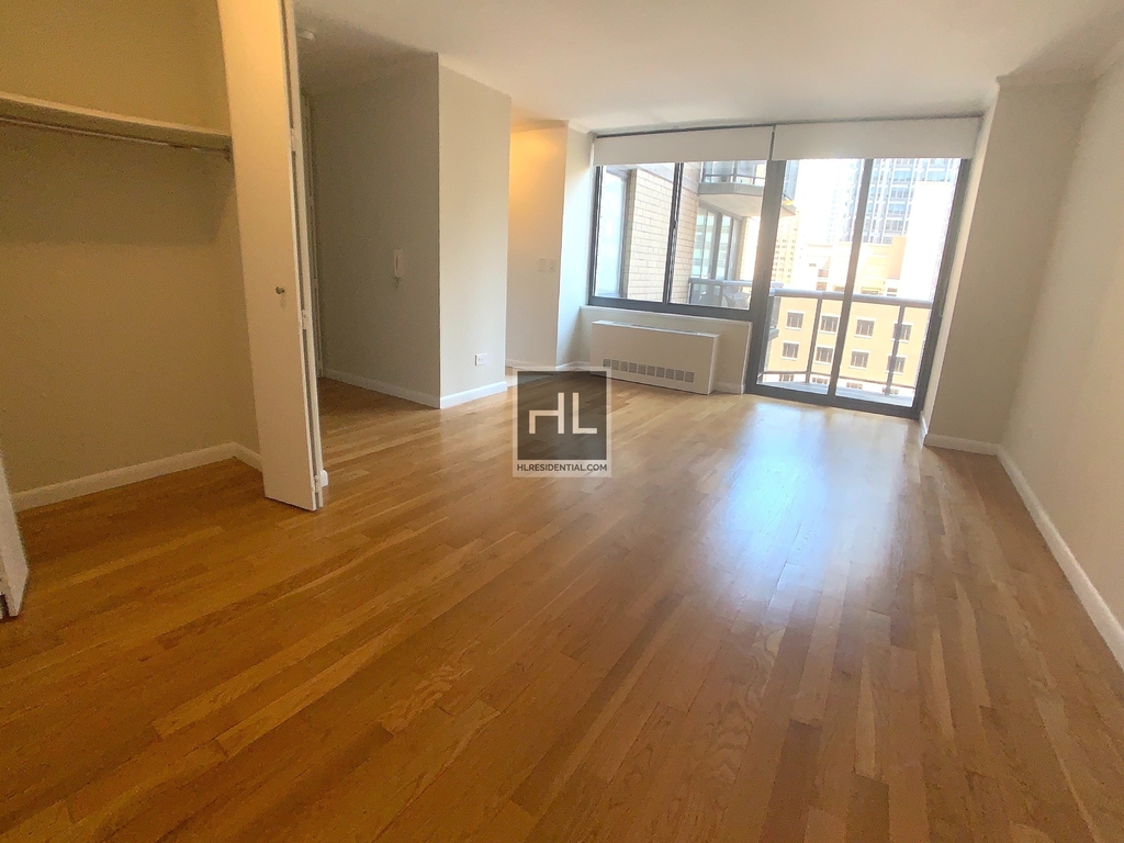 West 48th Street - Photo 2