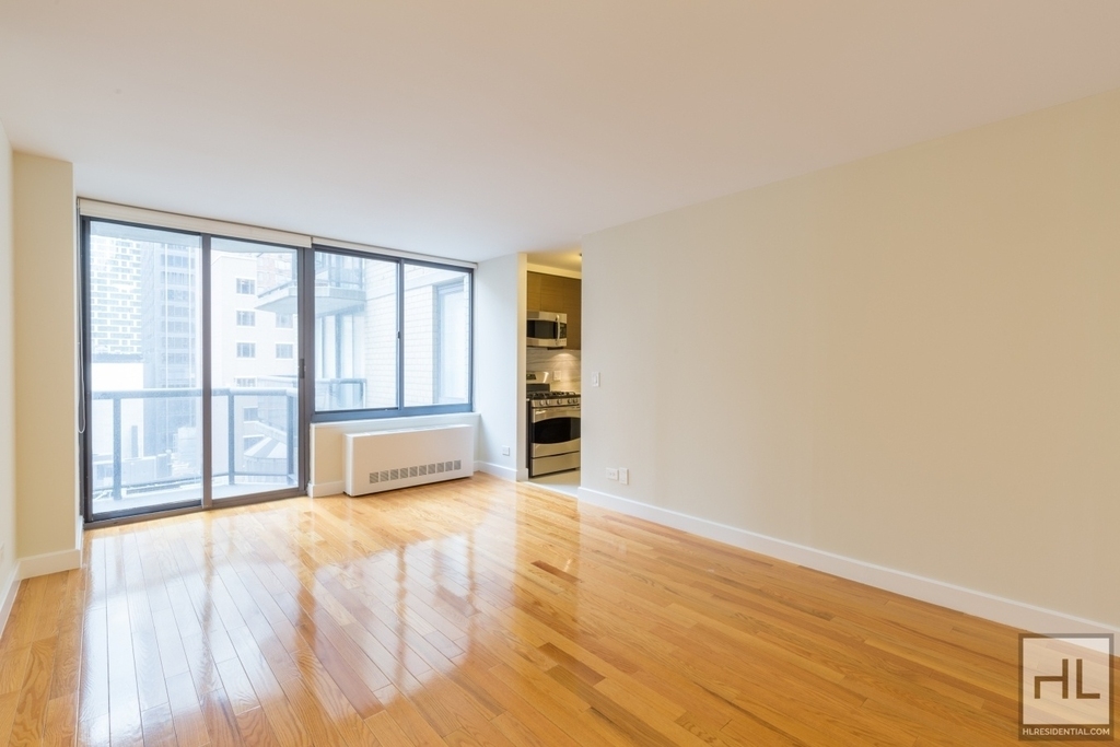 West 48th Street - Photo 0
