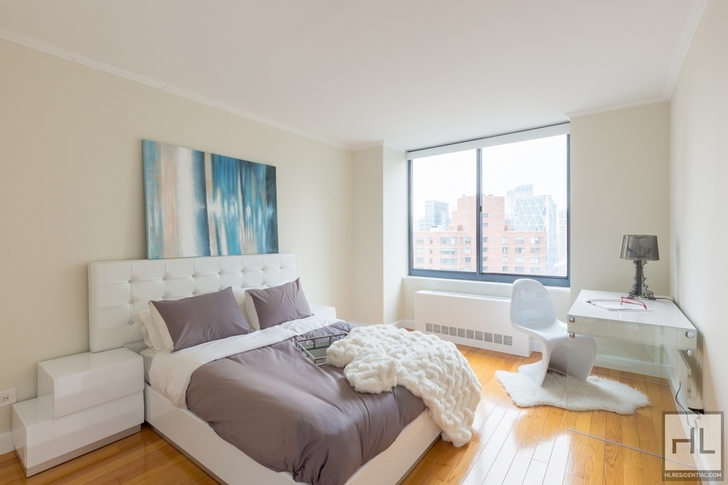 West 48th Street - Photo 2