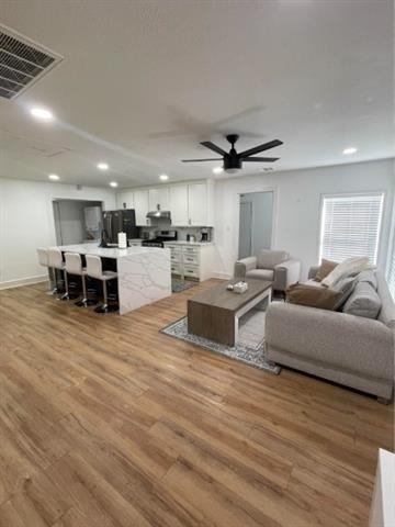 2515 Roanoke Avenue - Photo 2