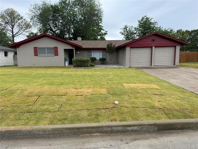 4017 Welch Avenue - Photo 0