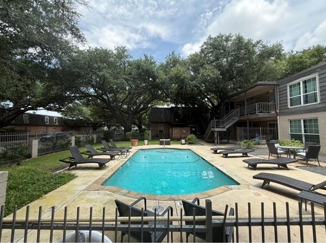 5212 Fleetwood Oaks Avenue - Photo 7