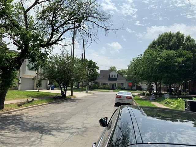 5309 E Side Avenue - Photo 1