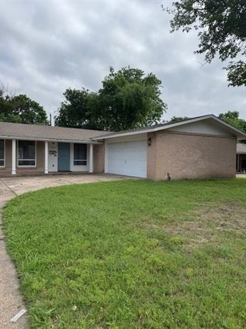 923 Warren Way - Photo 0