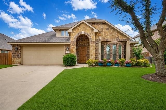 4312 Poppy Drive - Photo 0