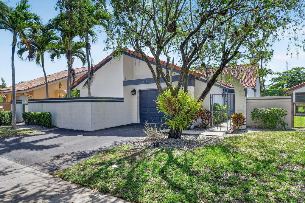 1630 Nw 22nd Avenue - Photo 2
