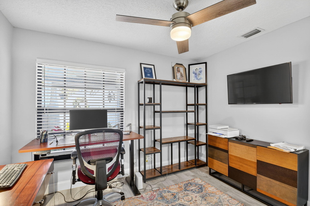 1630 Nw 22nd Avenue - Photo 35