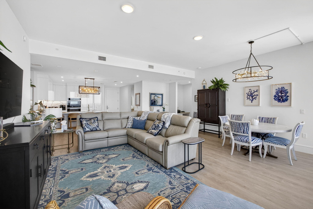 220 Lake Shore Drive - Photo 8