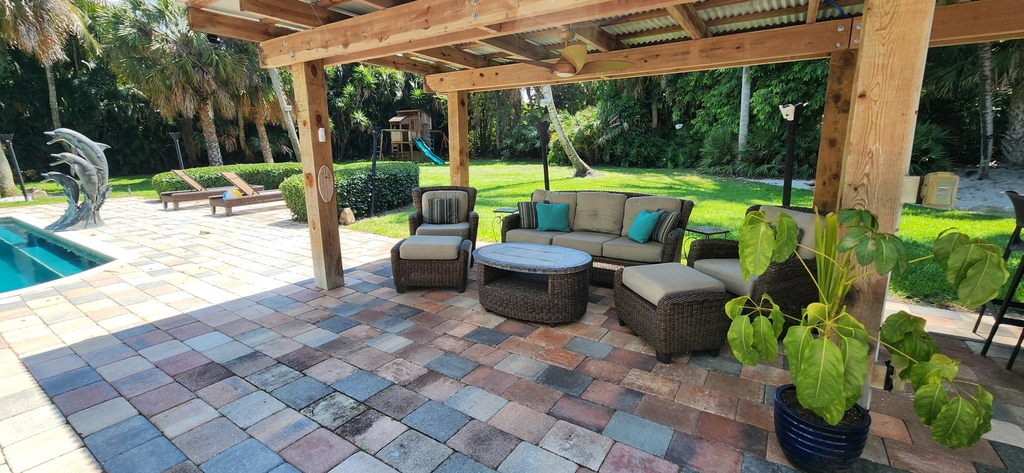 1066 Se Saint Lucie Boulevard - Photo 33