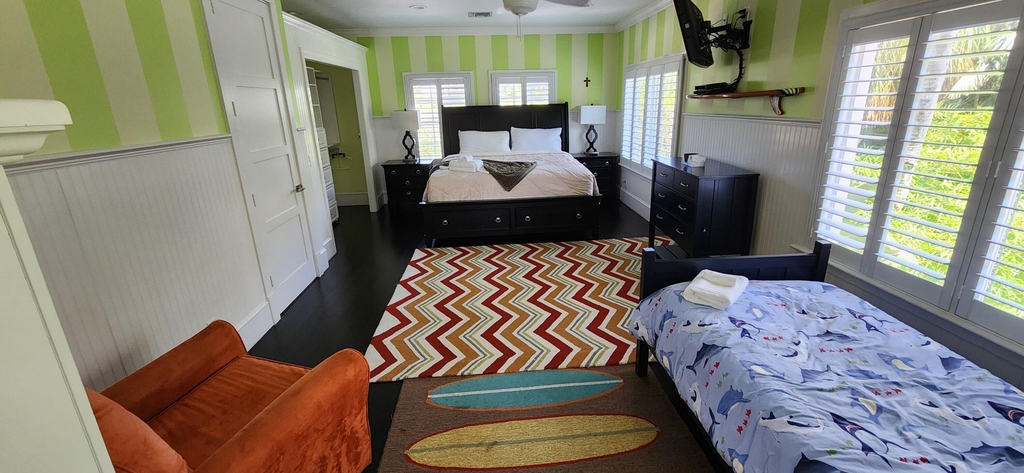 1066 Se Saint Lucie Boulevard - Photo 4