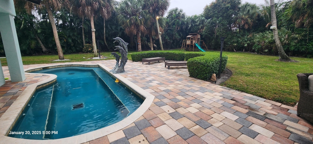1066 Se Saint Lucie Boulevard - Photo 0